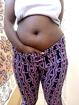 Snapshot of zainabsmile chatting on June 2026 12:22:01 PM zainabsmile online show from June 2026 12:22:01 PM