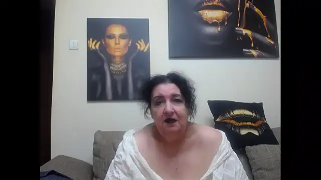 Snapshot of maturekorine chatting on April 2026 09:28:02 PM maturekorine online show from April 2026 09:28:02 PM