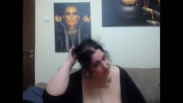 Snapshot of maturekorine chatting on June 2026 06:03:02 PM maturekorine online show from June 2026 06:03:02 PM
