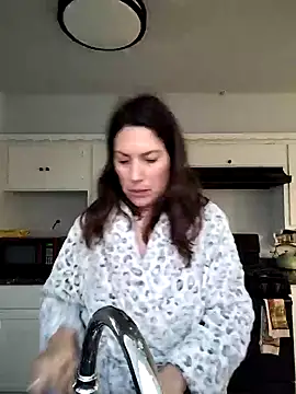 I LOVE-MYSELF online show from February 2025 03:50:01 PM