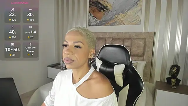 Snapshot of summer_night_ chatting on February 2026 11:48:02 AM summer night online show from February 2026 11:48:02 AM