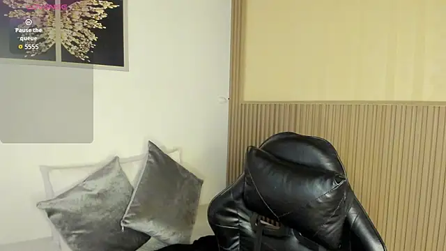 Snapshot of summer_night_ chatting on February 2026 11:27:02 AM summer night online show from February 2026 11:27:02 AM