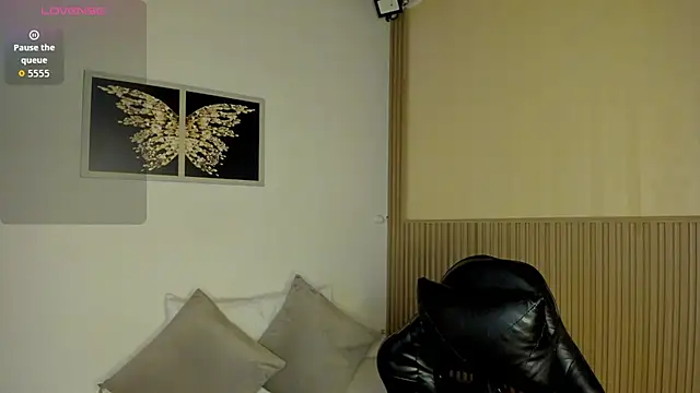 Snapshot of summer_night_ chatting on May 2026 11:51:02 AM summer night online show from May 2026 11:51:02 AM
