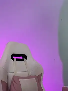 Snapshot of sharon_leone26 chatting on February 2026 04:13:01 AM sharon leone26 online show from February 2026 04:13:01 AM