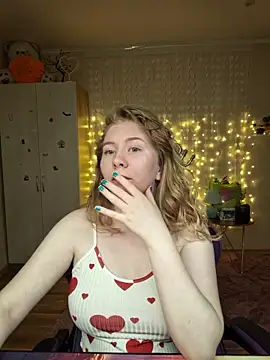 D0nna  online show from March 2026 10:14:02 PM