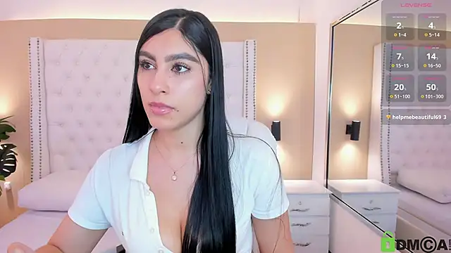 Snapshot of Emily_roux chatting on February 2026 09:54:02 PM Emily roux online show from February 2026 09:54:02 PM