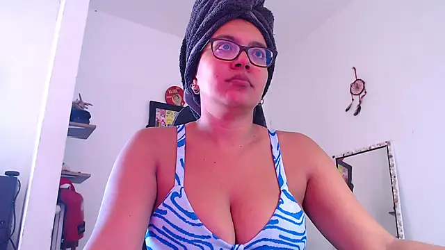 Rachell  420 online show from November 2025 01:32:02 PM