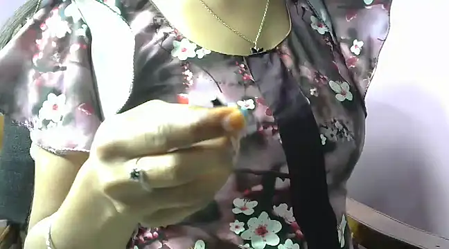 momo lov online show from February 2025 11:17:02 AM