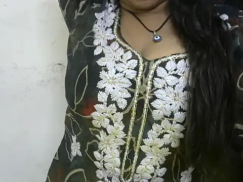 momo lov online show from September 2025 05:31:01 AM