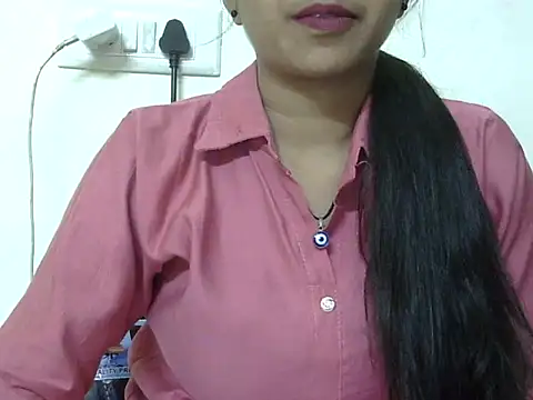 momo lov online show from October 2025 06:03:01 AM