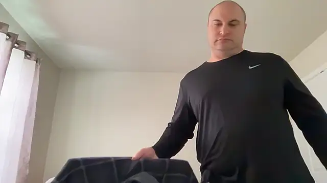 SluggishChase99 online show from February 2026 02:35:01 PM