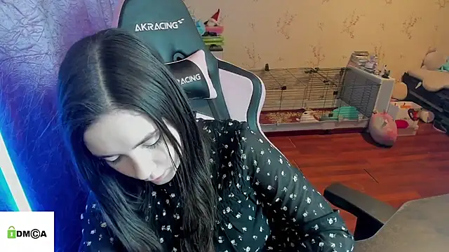 Crazy forest fairy online show from February 2026 02:35:01 PM