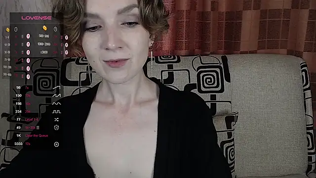 Snapshot of TinaWince chatting on June 2026 04:39:02 AM TinaWince online show from June 2026 04:39:02 AM