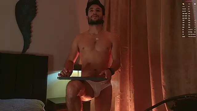 Snapshot of Valentinoford chatting on November 2025 08:53:01 PM Valentinoford online show from November 2025 08:53:01 PM