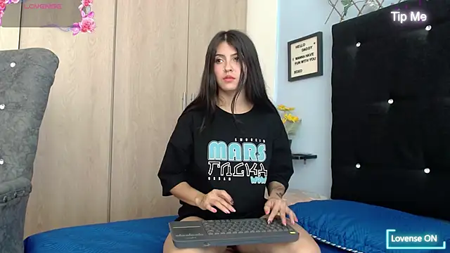 evatits 1 online show from November 2025 01:59:02 PM