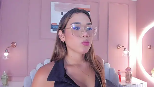 Snapshot of mara_brooks chatting on March 2025 07:05:02 PM mara brooks online show from March 2025 07:05:02 PM