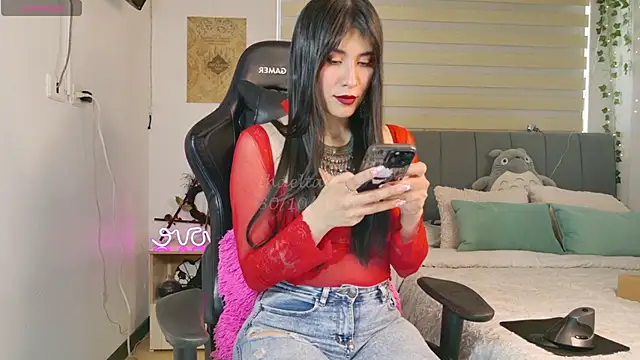  thaeltaylor online show from October 2025 08:53:02 PM