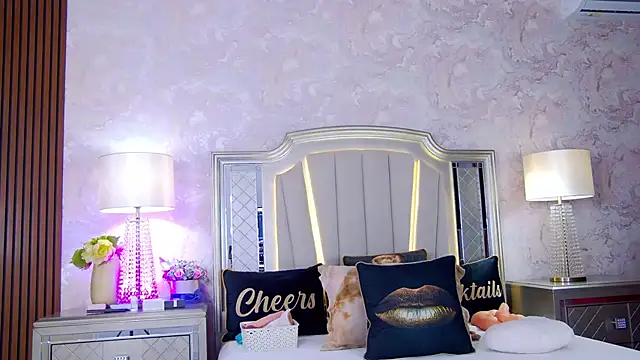 Issadorra online show from January 2026 07:01:01 AM