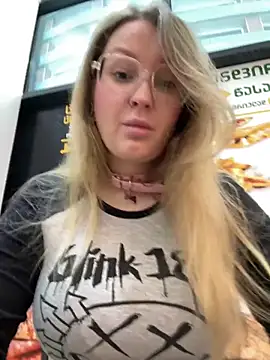 Teya moon  online show from March 2026 12:19:01 PM