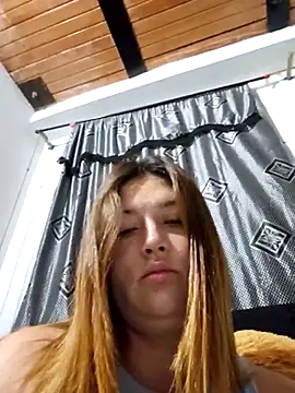 Snapshot of Sofia_Queen17 chatting on February 2025 10:18:01 AM Sofia Queen17 online show from February 2025 10:18:01 AM