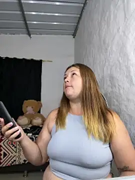 Snapshot of Sofia_Queen17 chatting on October 2025 12:55:02 AM Sofia Queen17 online show from October 2025 12:55:02 AM