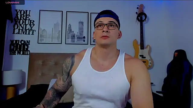 seancarreraa online show from December 2025 03:23:02 AM