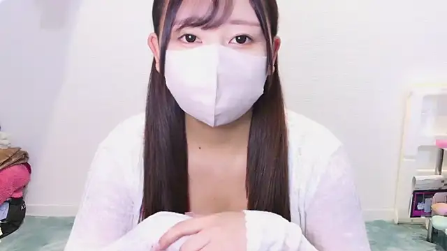 Snapshot of YUTSU_KI chatting on December 2024 08:08:01 PM YUTSU KI online show from December 2024 08:08:01 PM