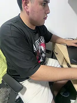 Snapshot of BigmanLatam chatting on April 2026 01:32:01 AM BigmanLatam online show from April 2026 01:32:01 AM