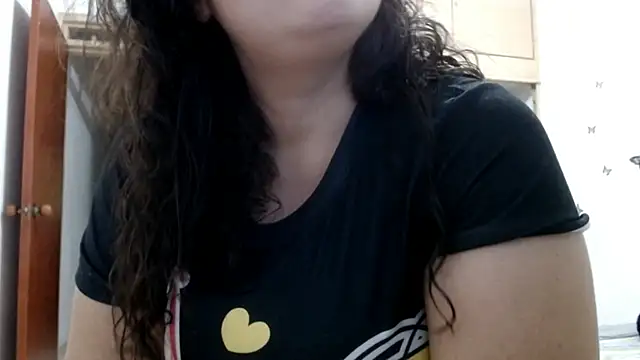 Snapshot of ladydeathz chatting on January 2025 04:42:01 AM ladydeathz online show from January 2025 04:42:01 AM