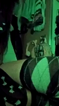 whitetrashdirtyslut online show from December 2025 10:00:01 AM