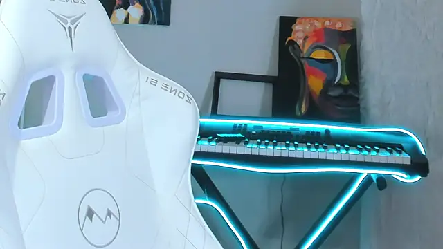 4ever dude online show from February 2025 03:56:02 AM