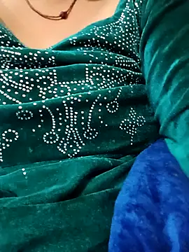 Shoni   online show from December 2025 04:58:01 PM