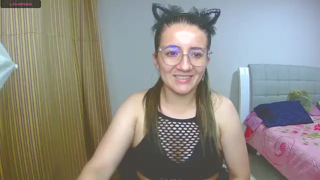 Dayanna Smitt online show from February 2025 12:49:01 AM