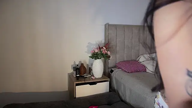 Roxanne 08 online show from February 2026 06:22:01 AM