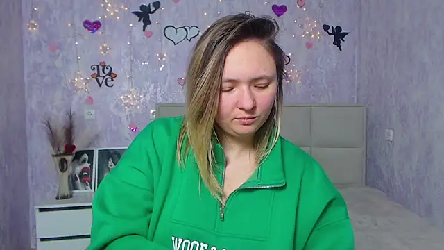 SallyVerda online show from February 2025 09:52:02 PM