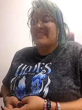 lucky-leah online show from April 2026 03:28:02 AM