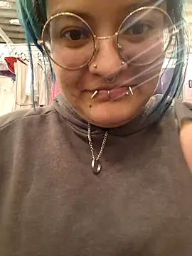 Snapshot of lucky-leah chatting on May 2026 03:46:02 AM lucky-leah online show from May 2026 03:46:02 AM