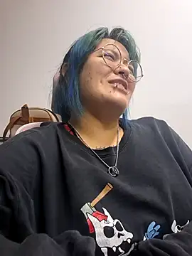 Snapshot of lucky-leah chatting on May 2026 03:02:02 AM lucky-leah online show from May 2026 03:02:02 AM