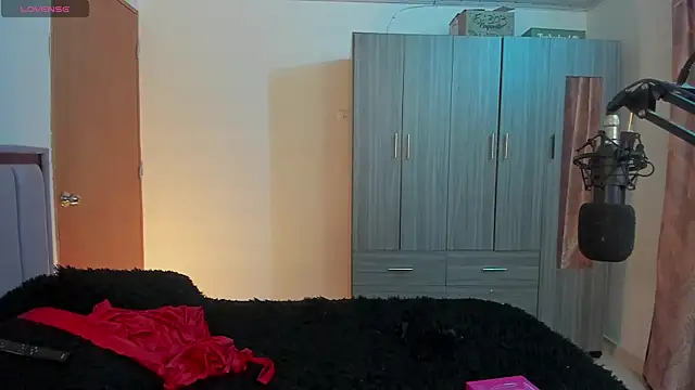 Kayla foxxy online show from September 2025 05:30:01 AM