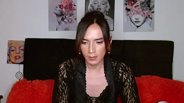 pearllatin online show from October 2025 01:24:02 AM