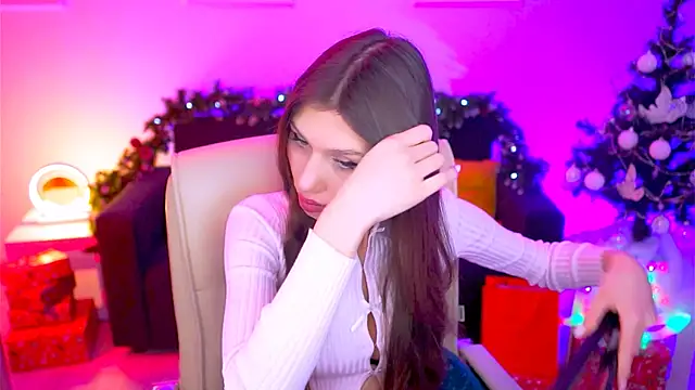 Snapshot of MollyPerry chatting on December 2024 04:10:02 PM MollyPerry online show from December 2024 04:10:02 PM