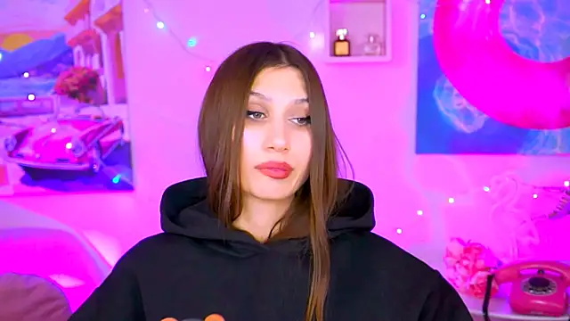 Snapshot of MollyPerry chatting on December 2024 10:16:01 PM MollyPerry online show from December 2024 10:16:01 PM