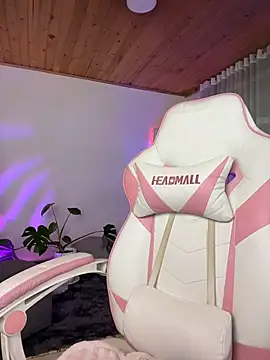 Snapshot of Violetta_kim1 chatting on January 2026 08:56:01 PM Violetta kim1 online show from January 2026 08:56:01 PM