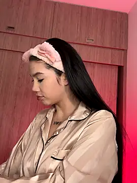 Ambar R0SSE online show from October 2025 01:00:02 AM