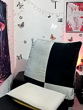 Snapshot of Hada_dracanae chatting on March 2025 06:56:01 PM Hada dracanae online show from March 2025 06:56:01 PM