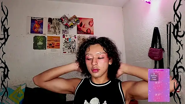 Snapshot of angelsdustxxx chatting on December 2024 04:57:01 PM angelsdustxxx online show from December 2024 04:57:01 PM