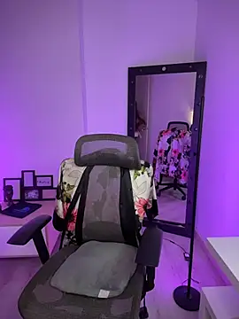 evangeline ch online show from November 2025 03:14:02 PM