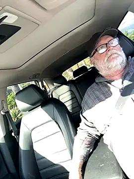 Drummajor online show from October 2025 11:23:01 PM