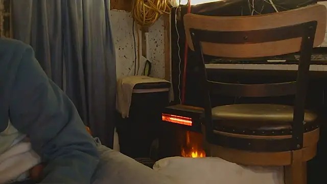 Snapshot of Haztogo4me chatting on February 2026 04:01:01 PM Haztogo4me online show from February 2026 04:01:01 PM