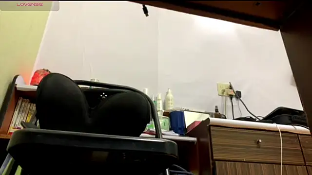 1o4e04 online show from February 2025 04:10:02 PM